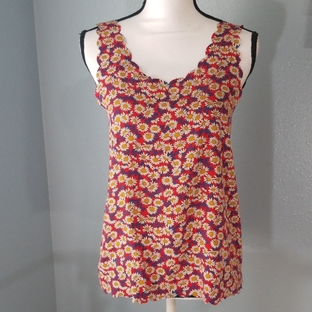 Daisy Pinkyotto Anthropologie Scalloped Tank top - Picture 4 of 7